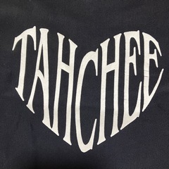 最終価格 　TAHCHEE水着2点セット  ラッシュガードとハーフパンツの画像