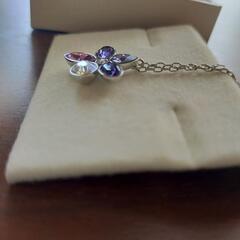 【SWAROVSKI】花型ネックレスの画像