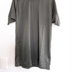 （決定しました）新品未使用　ポリエステル100%　カーキ　Tシャ...