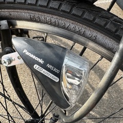 空気入れも付いてくる、使用期間4年のカゴ付き自転車 
の画像