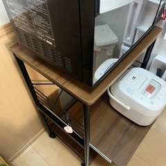 ニトリレンジ台、炊飯器台の画像