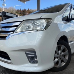 フリップダウンモニター付き☆ガソリン代 節約☆S-HYBRID入りました‼️25年式☆車検2年付き！大人気☆ニッサン セレナ☆ 8人乗り☆Bluetoothナビ☆走行中DVD見れます☆ETC☆バックカメラ☆ドラレコ付きのフル装備☆両側電動スライドドア☆ クルーズコントロール搭載☆ウィンカーミラー☆フル装備☆車内広々三列シート‼️の画像