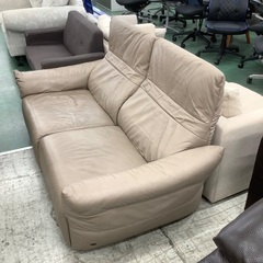 家具ならトレファク吉川店！！   HUKLA　2人掛けソファー　ベージュの画像