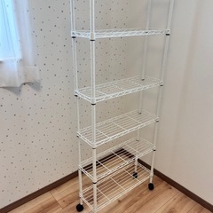 商談中。隙間収納スチールラックの画像