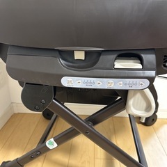 Combi ハイローチェア　電動の画像
