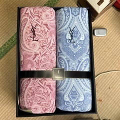 イヴ・サンローランの画像