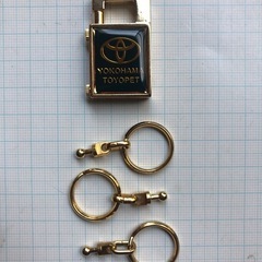 横浜トヨペット　キーホルダー　　ゴールドプレートキーリング　未使用　昭和当時物　コレクション　レアの画像
