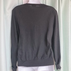 1246.UNIQLOカシミヤ混Vネックセーターブラック M☆の画像