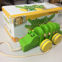 ★木製玩具 ダンシングアリゲーター ワニ PLAN TOYS 12カ月