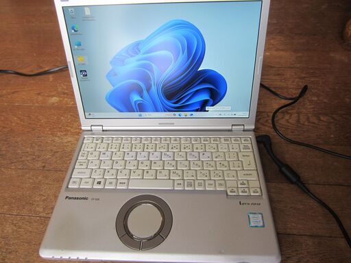 12.1型 WUXGA (1920x1200)ノートPC パナソニックレッツノート CF-SZ6を売ります。