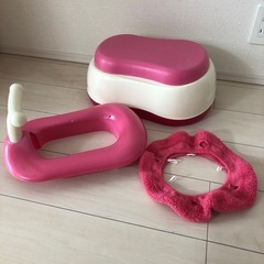 コンビ　オマル　ピンク