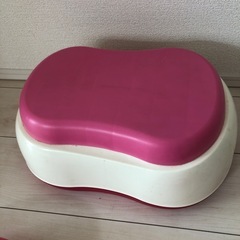 コンビ　オマル　ピンクの画像