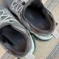 NIKE AIR MAX 270 BOWFINの画像