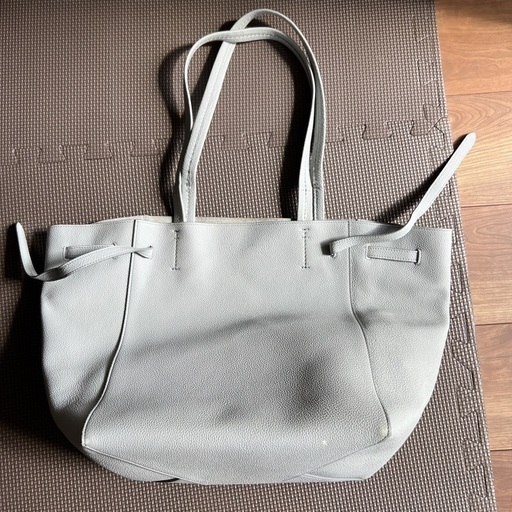 CELINE カバ　バッグ　20万円ぐらいで購入