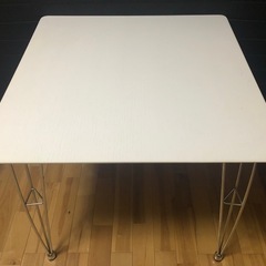 ダイニングテーブル