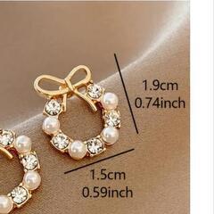 上品ピアスの画像