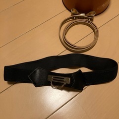 （お譲り先決定）レディースベルト2本の画像