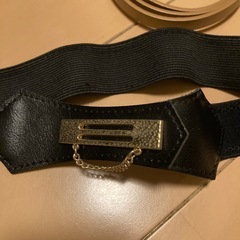 （お譲り先決定）レディースベルト2本の画像
