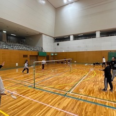 バドミントン🏸　初心者、経験者、お子さま連れ、1人みんな大歓迎🥳 - スポーツ