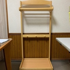👕👚子ども部屋に‼️洋服かけさしあげます‼️👕👚