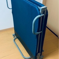 シングルベッド 折りたたみ式【お引き取り限定】 の画像