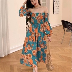 ほぼ新品✨フローラルオフショルダーワンピースの画像