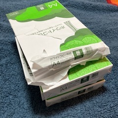 A4コビー紙500枚＊3冊プラス約300枚