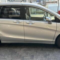 ホンダ フリード Gの画像
