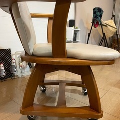 ダイニングテーブル ・イス (4)セットの画像