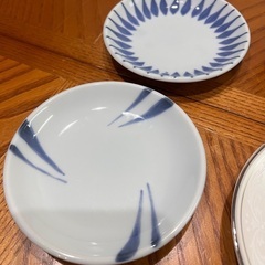 小皿何枚でも100円の画像