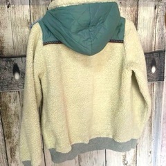 チチカカ　フリースフード付きジャンパーSサイズの画像