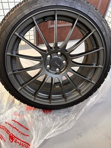 エンケイ RS05RR  8.5j +42 PCD100 5H