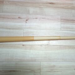 ダースベーダーマスクとライトセーバーの画像