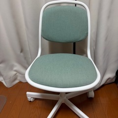 美品◎IKEAオルフィエル子ども用デスクチェア