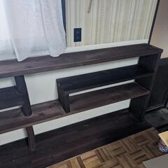 足場板製の陳列棚の画像