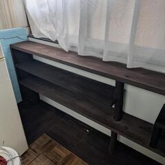 足場板製の陳列棚の画像