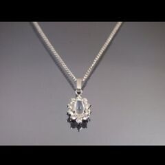 ≒j→→→m17-33/天然ムーンストーンラウンドパヴェペンダントネックレスの画像