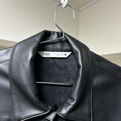 ZARA フェイクレザージャケットの画像