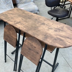 【kj066】中古美品 コーヒーテーブル チェア セット チェアー カフェテーブル ラウンジテーブル ミーティングテーブル バーテーブル カウンター　小さめダイニング 折りたたみ椅子2脚　検)一人暮らし　ファミリー　冷蔵庫　洗濯機　オフィス　事務　テーブル　ラック　収納　家具　ソファ　キッチンの画像