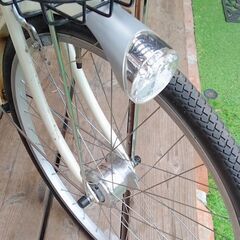※　取引終了　　※  　　　　　　　　　　　　　　　　　　　　　ジュニア用自転車　女の子用　鍵付き　オートライト　ベージュ　中古品の画像