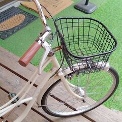 ※　取引終了　　※  　　　　　　　　　　　　　　　　　　　　　ジュニア用自転車　女の子用　鍵付き　オートライト　ベージュ　中古品の画像