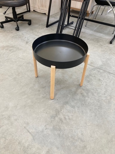 【kj070】中古美品 廃盤人気家具 IKEA x HAYの限定コラボ商品　イッペルリグシリーズ　コーヒーテーブル イケア サイドテーブル 入手困難 検)一人暮らし　ファミリー　冷蔵庫　洗濯機　オフィス　事務　テーブル　ラック　収納　家具　ソファ　キッチン