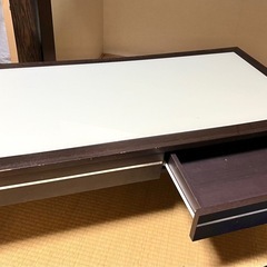 ニトリテーブルの画像