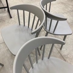 【kj071】残り2点　中古美品 ダイニングチェア ウィンザーチェア 食卓椅子 PP(ポリプロピレン) リビングチェア 屋外のガーデンチェアとしても　検)一人暮らし　ファミリー　冷蔵庫　洗濯機　オフィス　事務　テーブル　ラック　収納　家具　ソファ　キッチンの画像