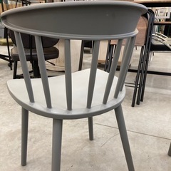 【kj071】残り2点　中古美品 ダイニングチェア ウィンザーチェア 食卓椅子 PP(ポリプロピレン) リビングチェア 屋外のガーデンチェアとしても　検)一人暮らし　ファミリー　冷蔵庫　洗濯機　オフィス　事務　テーブル　ラック　収納　家具　ソファ　キッチンの画像