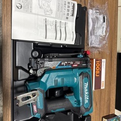 マキタ40v充電タッカST002Gの画像