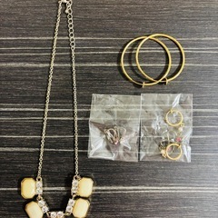 新品イヤリング・ネックアクセサリー
