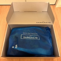 新品未使用！サンガッチョ　にゅ〜ずスニーカー　23㎝　の画像