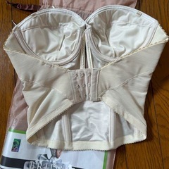 BRIDAL BEAUTY ブライダルインナー バックレスビスチェ　70の画像