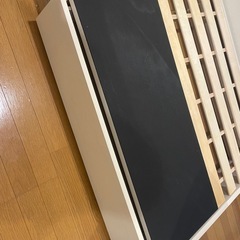 シングルベッドフレームの画像